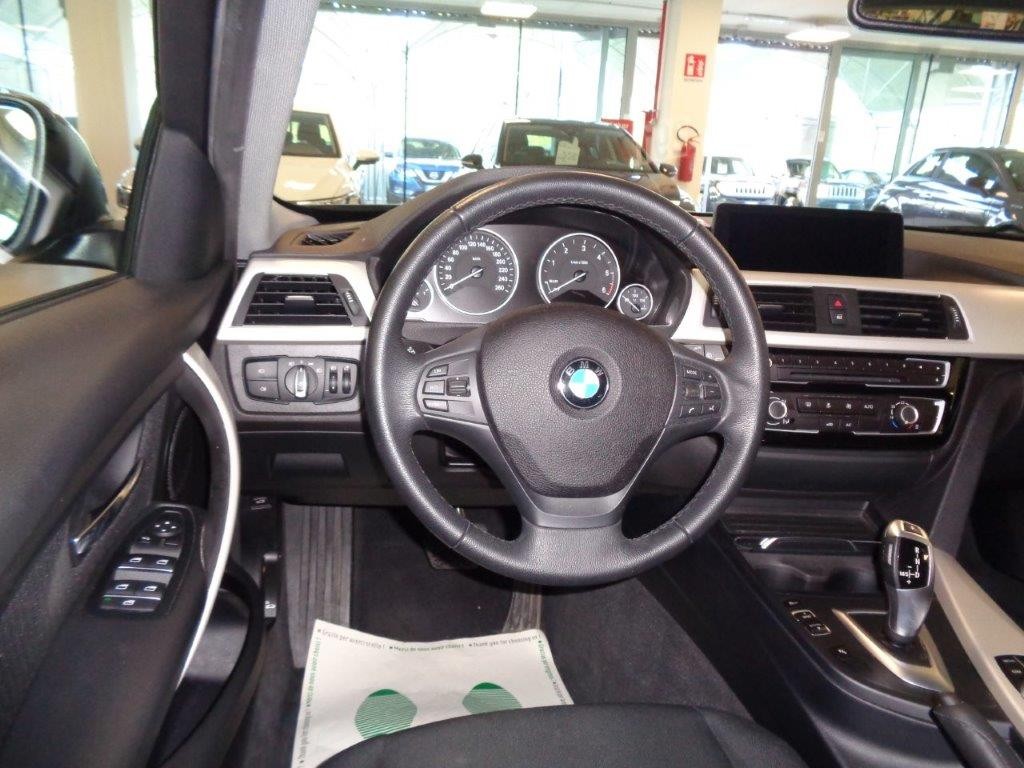 BMW 320d Touring Business Advantage aut. Diesel usata - 8